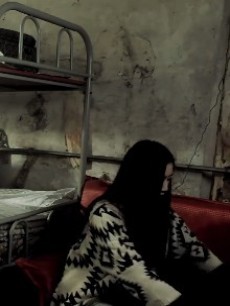 д